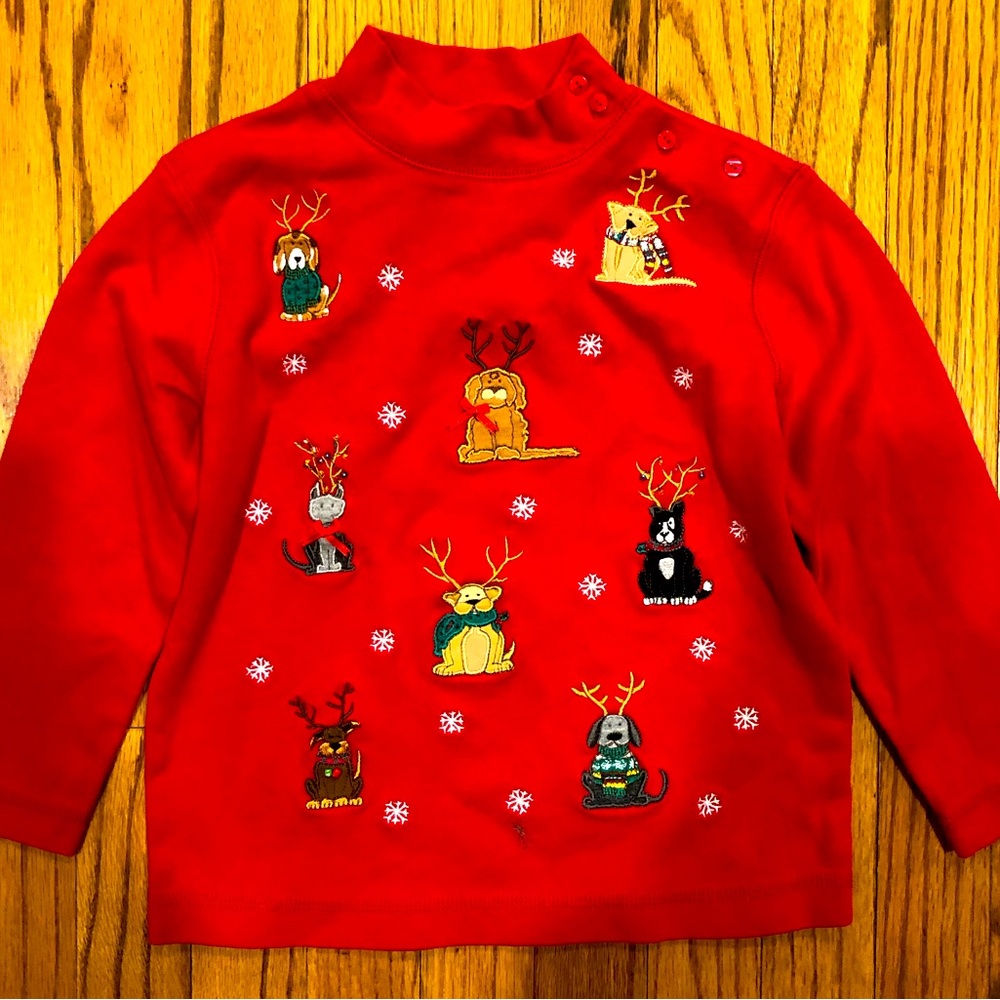 Christmas Dogs embroidered appliqué Top Dillard’s Copper Key